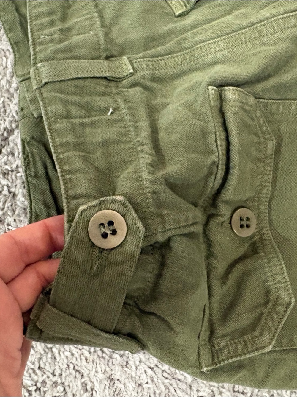 Citizens of Humanity High-Rise Utility Shorts Olive Green - Picture 11 of 15